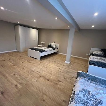 Serena Monteur Apartment Rodenbach  Luaran gambar